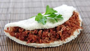 Tapioca de Carne Seca e Catupiry